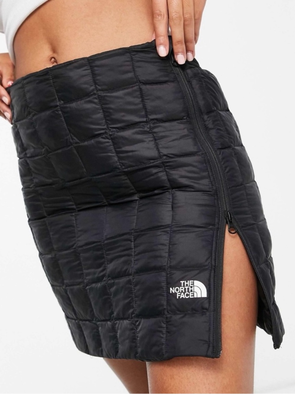 The North Face Women’s Black ThermoBall Eco Puffer Skirt  Small Side Zip Mini